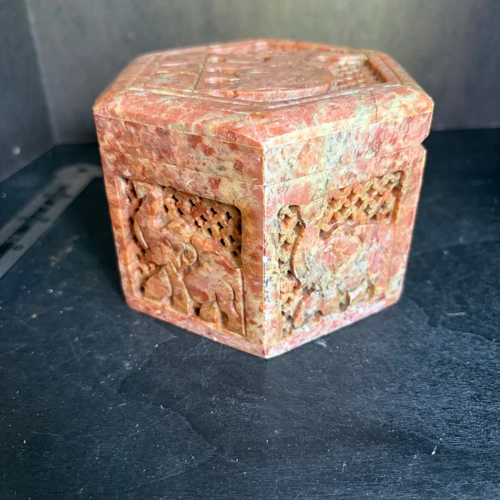 Unbranded hand carved